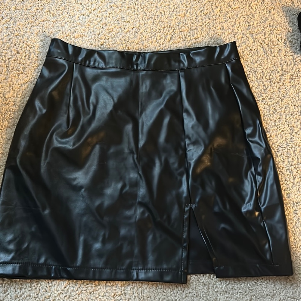 black leather skirt